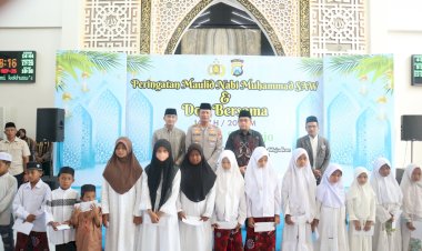 Polresta-Sidoarjo-Gelar-Peringatan-Maulid-Nabi-dan-Doa-Bersama